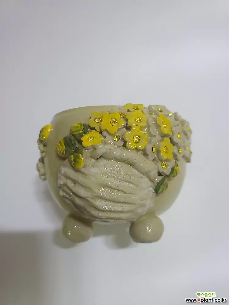 새화분70)노란색 유광 꽃다발붙임과큐빅  둥근 중소형 도예 수제 화분