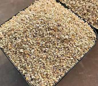 울산황금모래2호1kg(약1.5-2.5mm정도/복토,파종,수석장식) 1
