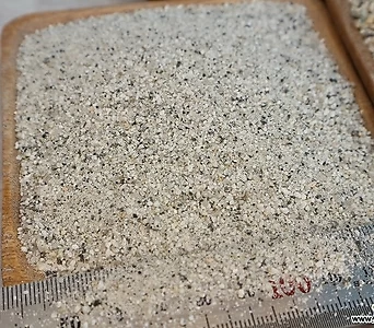 철이다육 깨끗한 강모래 3kg 강마사 복토 장식돌 부드러운원석 리톱스흙 코노흙 배합흙 1