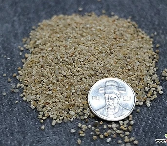 철이다육 울산황금모래 2호 1kg (약1.5-2.5mm정도) 1